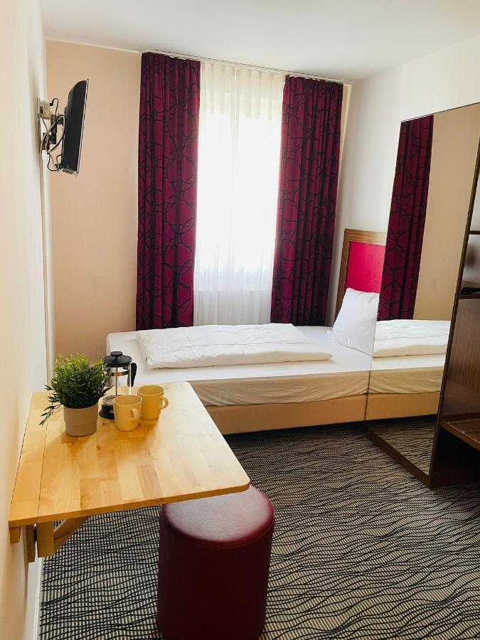 Point Hotel Apartments And Rooms Dresden Bagian luar foto